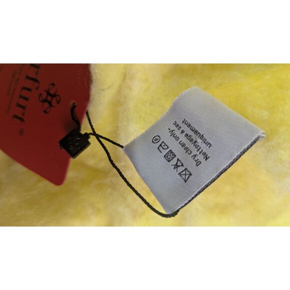 Erfurt Luxury Yellow Fringed Scarf 76x12" Soft Cozy Wool Blend NWT Denmark - Picture 8 of 8